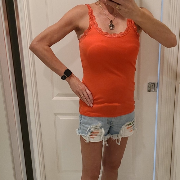 Express shortie low rise jean shorts. - Picture 8 of 8